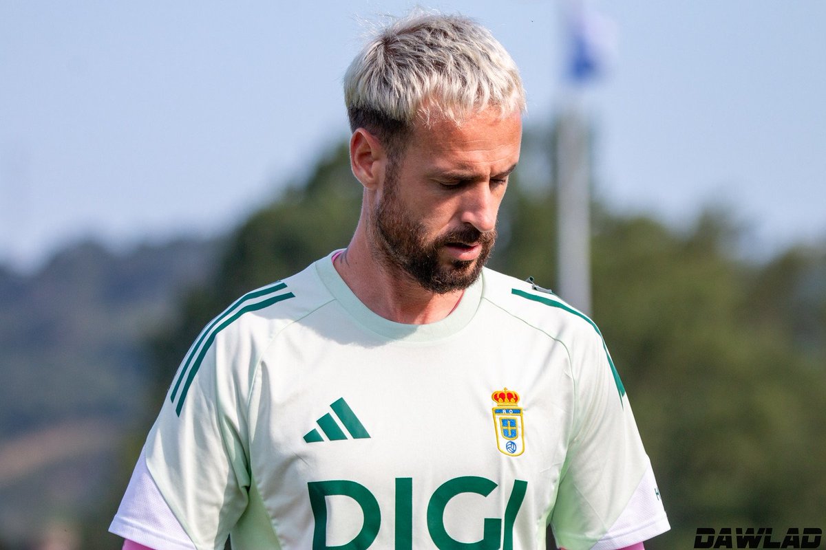 J_Merino_B's tweet photo. Aaron Escandell selección. https://t.co/NRK8fFtPmh