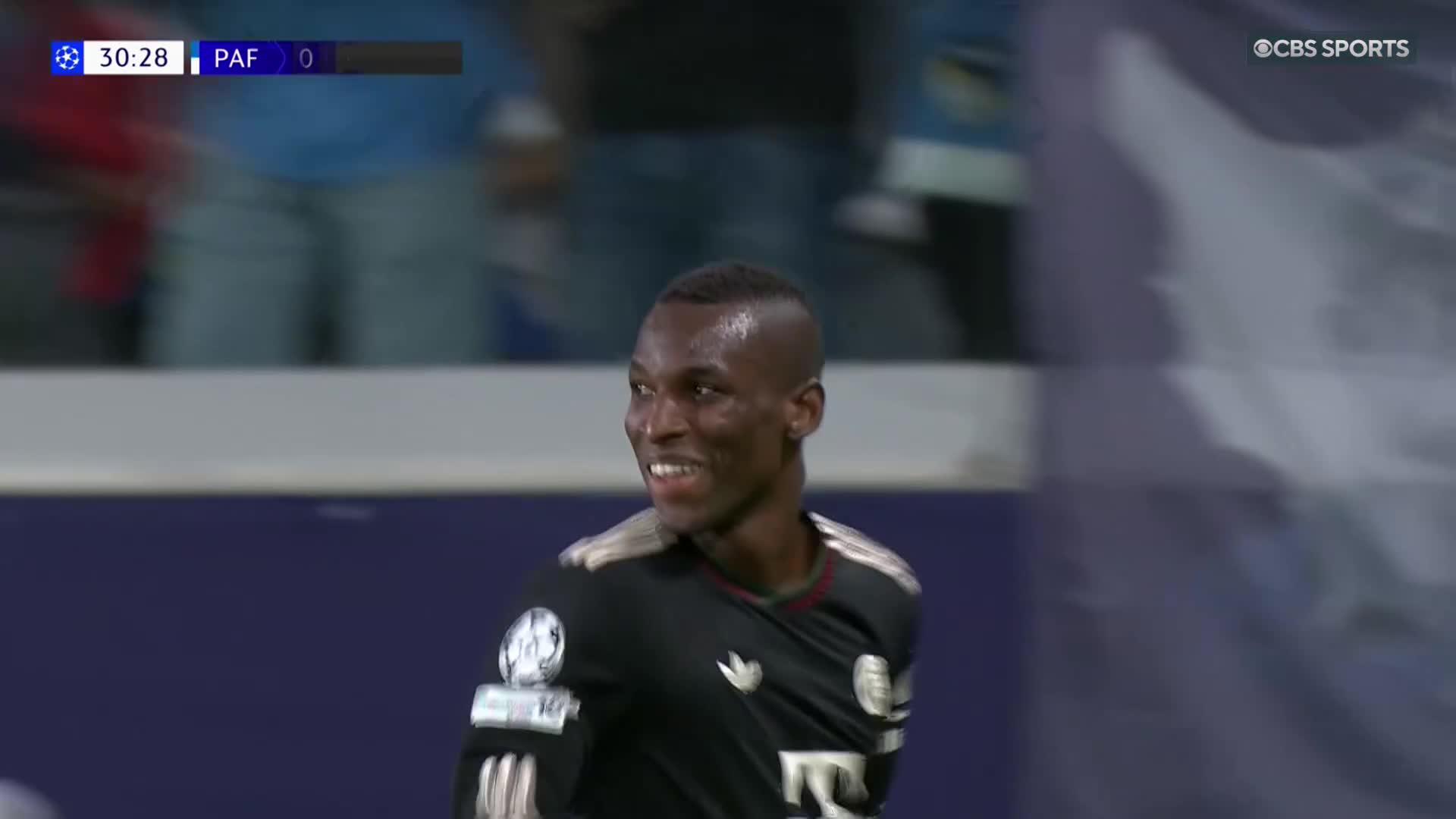 Nicholas Jackson scores his first goal for Bayern 🔥