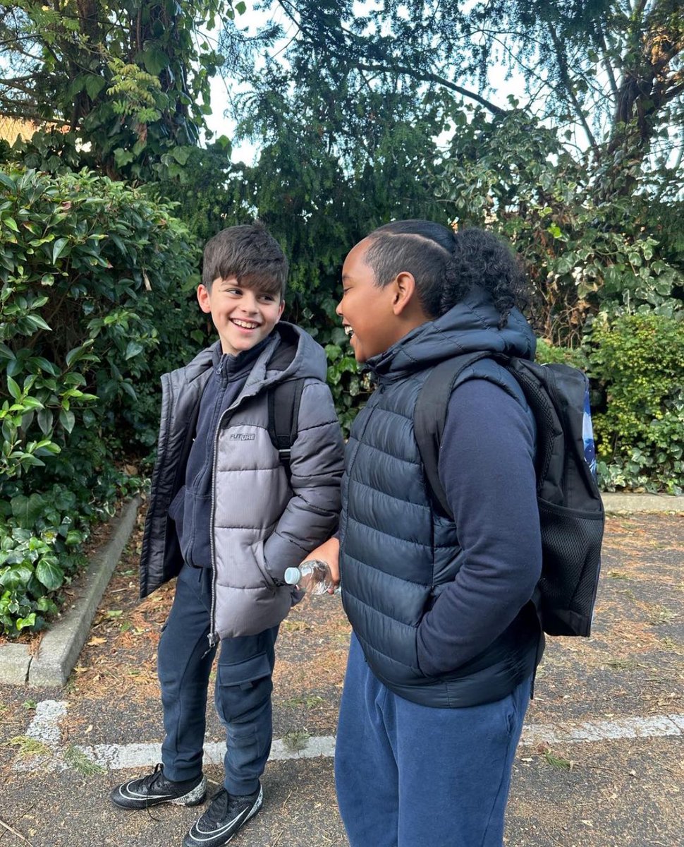 🚶‍♀️🚶‍♂️Walking to school, breathing in cleaner air and helping our planet one step at a time! 🌍💚 #WalkToSchoolWeek #CleanerAir #HealthyHabits #StepByStep #EcoFriendlySchools #FreshAirFuture #Brent #PrimarySchool