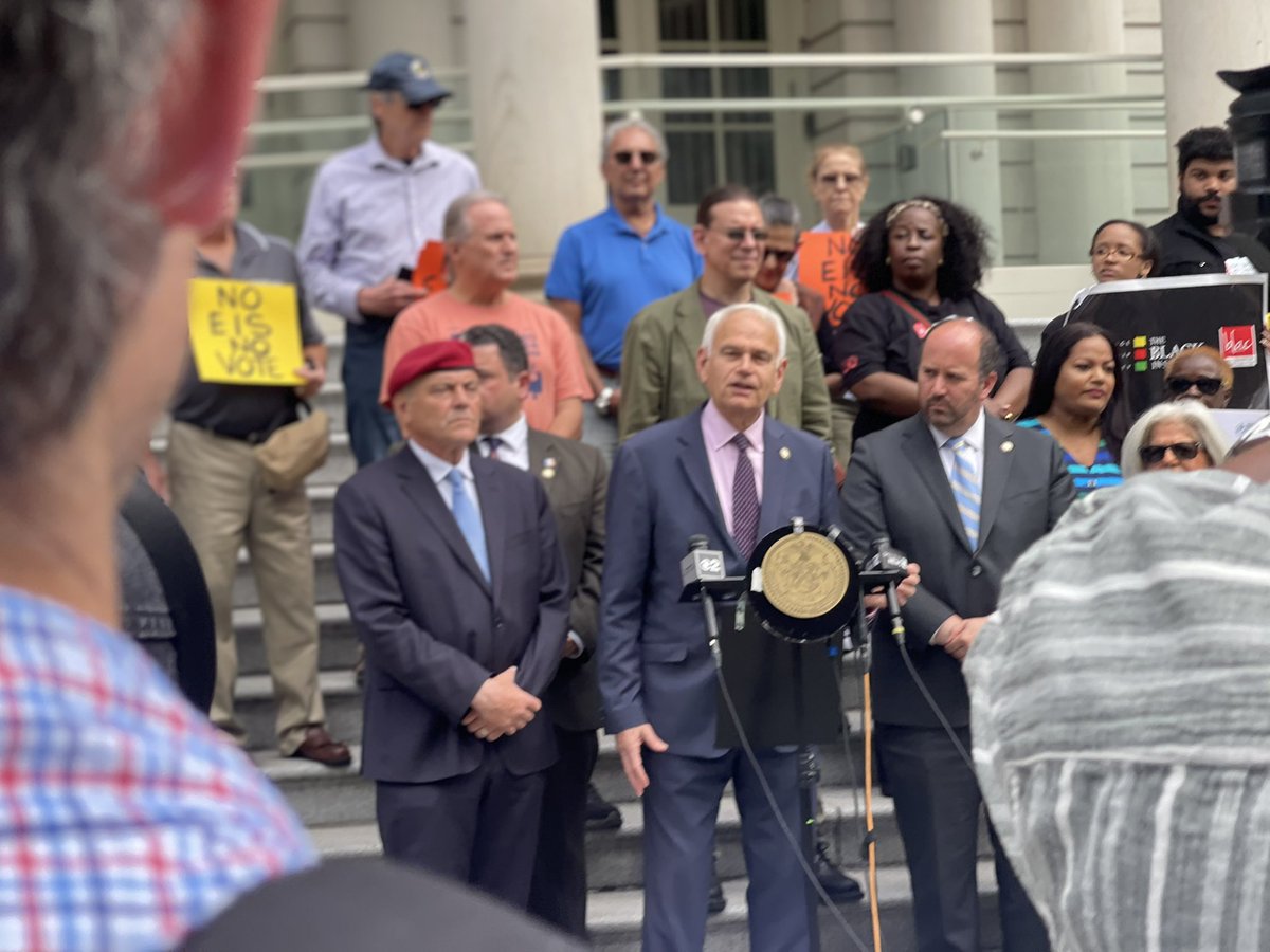 Robert Holden tweet media