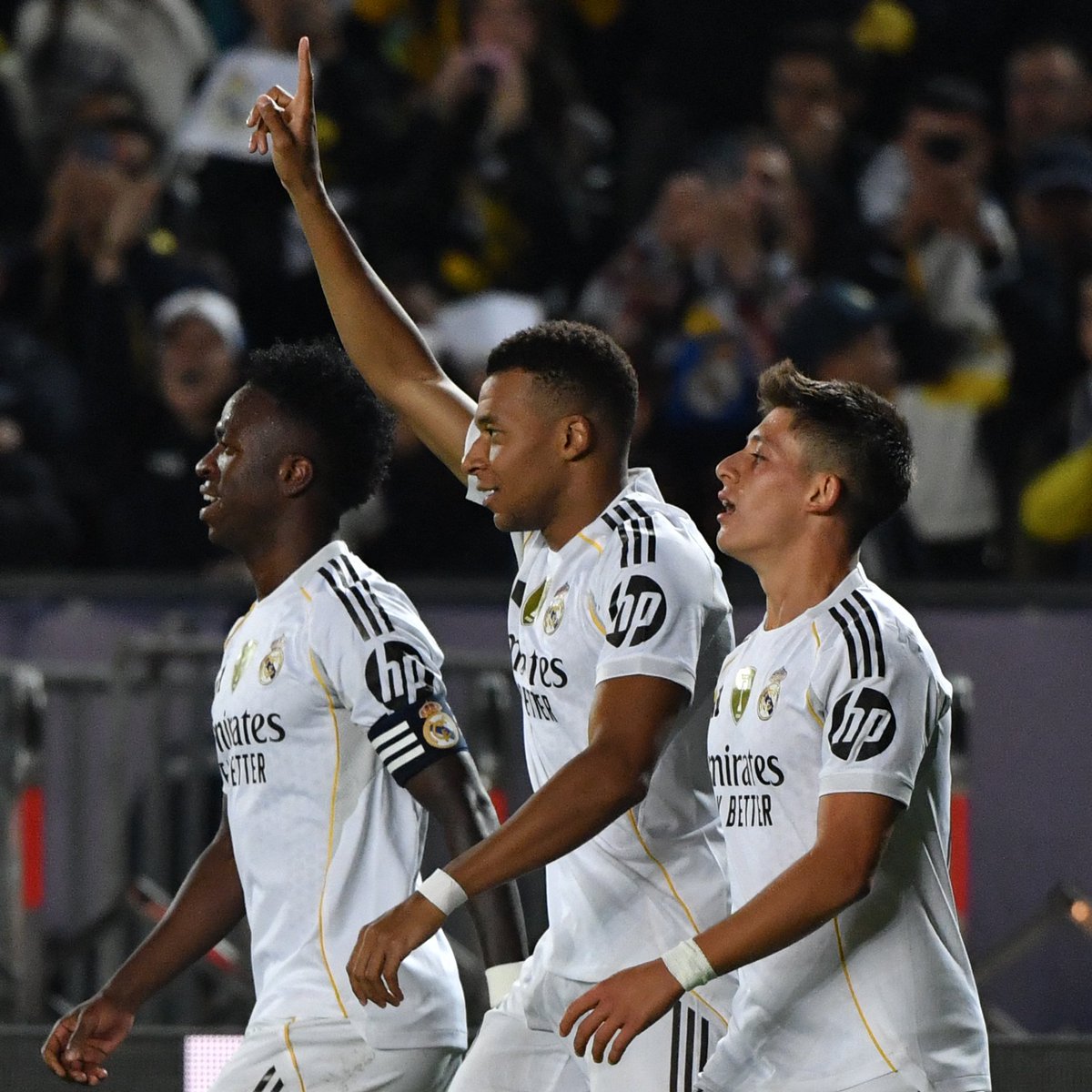 PasionDeporWeb's tweet photo. #UCL • #RealMadrid goleó 5-0 al #KairatAlmaty por la Fecha 2 en Kazajistán.

⚽ Hattrick de Mbappe y goles de Camavinga y Brahim Díaz.

🇦🇷 Mastantuono fue titular.

📊 Real Madrid consigue su segundo triunfo. https://t.co/nHUSKQL1JN