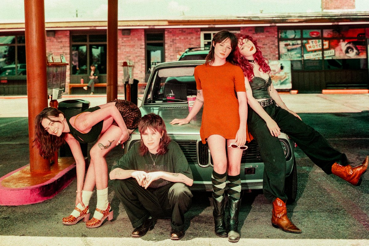 Black Cat tweet media