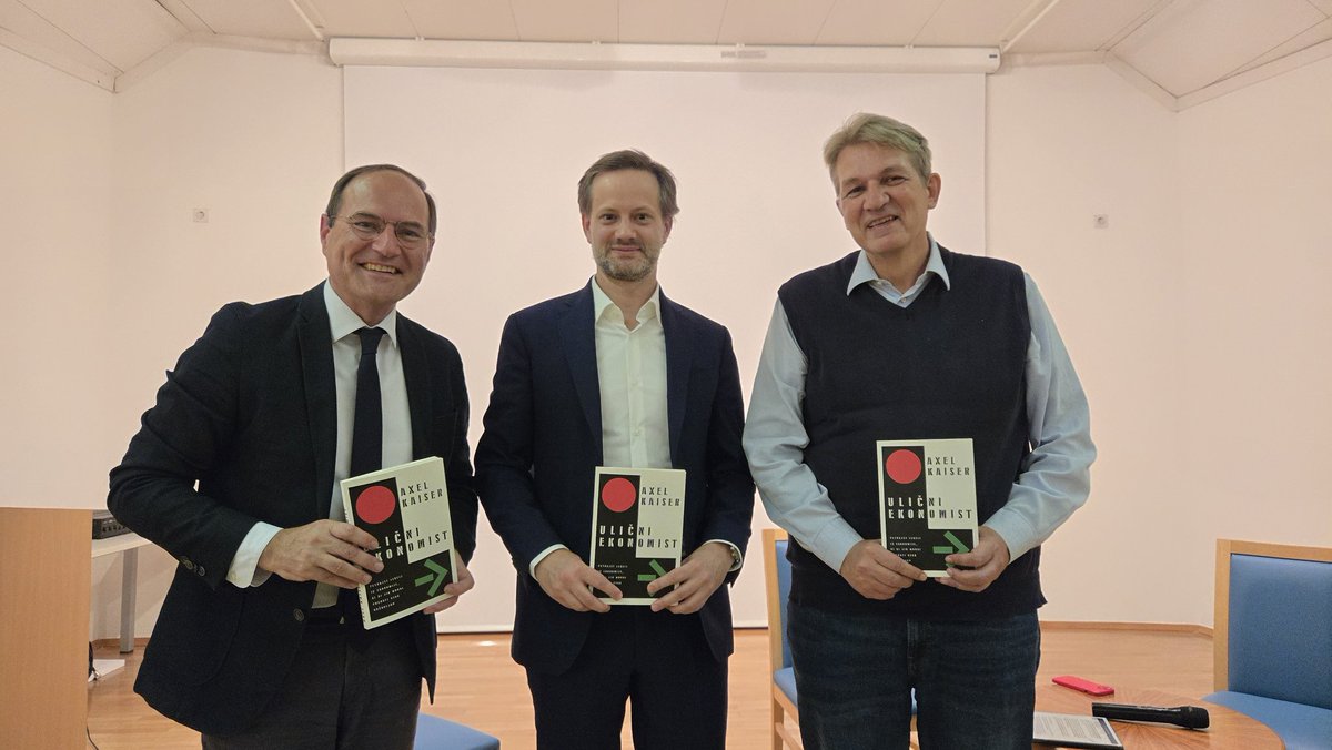 ToneRode's tweet image. Thank you, @AXELKAISER , it was great to have you on the occasion of the presentation of your book, "The Street Economist" Dear readers, buy the book "Ulični ekonomist" and share it with everyone around you. It is a force of  change that can really impact Slovenia for the better!