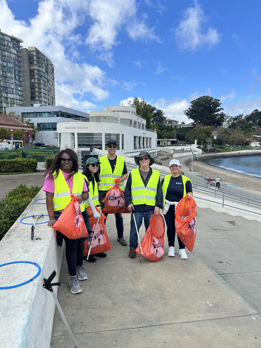 RefuseRefuseSF's tweet image. The skies cleared in time for a cleanup of Aquatic Park with the team from Davis Wright Tremaine law firm.
While the park itself was pretty clean outside the usual cigarette butts and food & beverage related items, the parking lot and bus stop ls on Van Ness filled our bags.