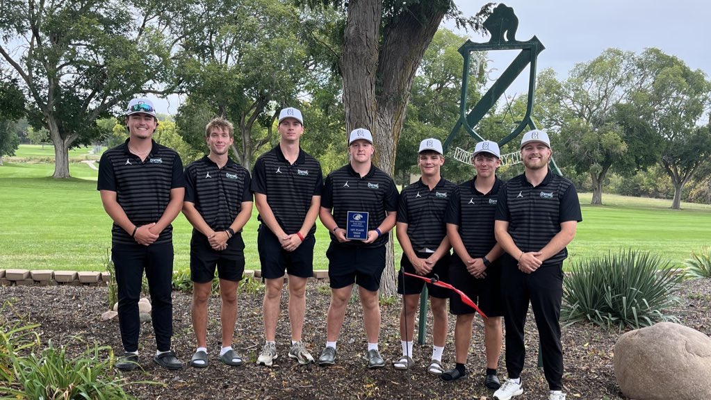 CENTRALCCGOLF's tweet photo. TEAM CHAMPIONS 🏆 

CCC Golf gets their first win of the 25/26 season at the York Fall Invitational🥇 

🥈 Luke Specht 79-76-74
🥉 Keaton Busch 80-79-76
Jake Wright 87-89-75
Spencer Knispel 80-83-83
Gavin Wisnieski 87-82-83
Individual- Jack Edwards 97-98-100

#rolltherockraiders https://t.co/LRHB5Y22xa
