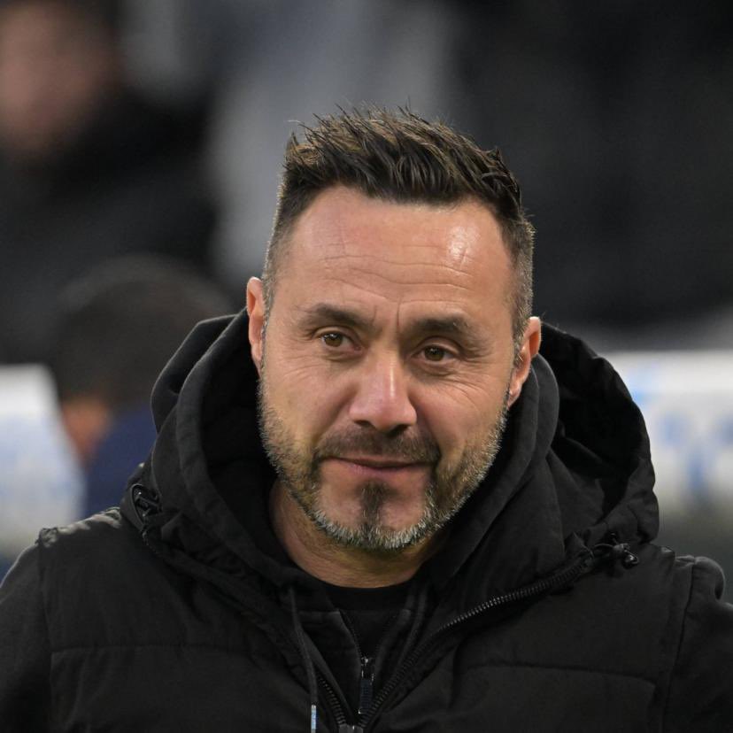 L’olympique de Marseille est réaliste. 3 occasions, 3 buts. Tout le monde fait l’effort, ils sont disciplinés, l’Ajax n’a eu aucune occasion. Les Joueurs sont coordonnées et jouent tous en avant. chapeau Roberto De Zerbi pour ce football. #OMAJAX #ChampionsLeague