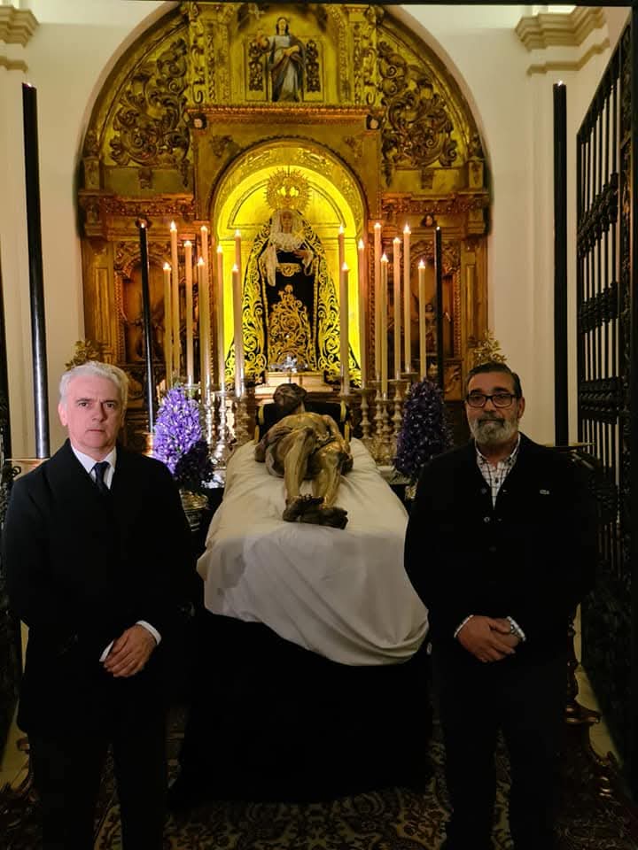 Desde nuestra Agrupación Parroquial trasladamos nuestra más sincera y afectuosa enhorabuena a D. José Antonio Sánchez Melgarejo por su reelección como Hermano Mayor de nuestra querida Hermandad <a href="/SEntierroDosHer/">S. Entierro Nazareno</a>. Que la Misericordia de Dios le guíe en esta nueva etapa.