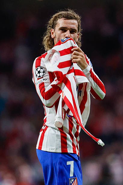 rubennatm's tweet photo. Gol número 200 de Griezmann con la camiseta del Atlético de Madrid❤️ https://t.co/zzdkWF4moe