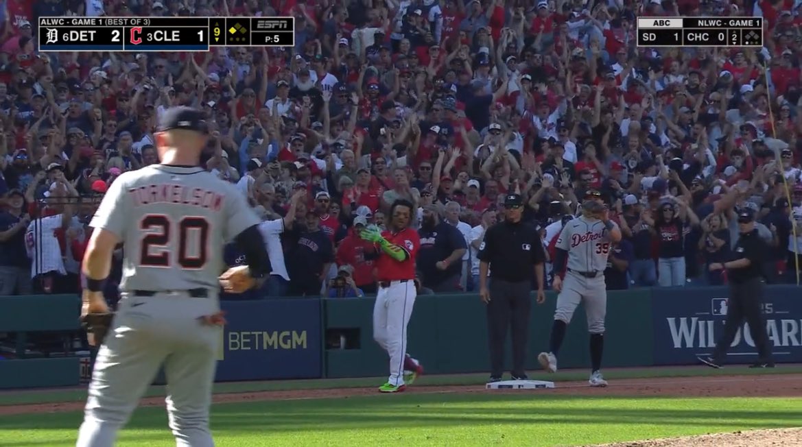 Baseball Images that Precede Unfortunate Events (@unfortunatemlb) on Twitter photo 