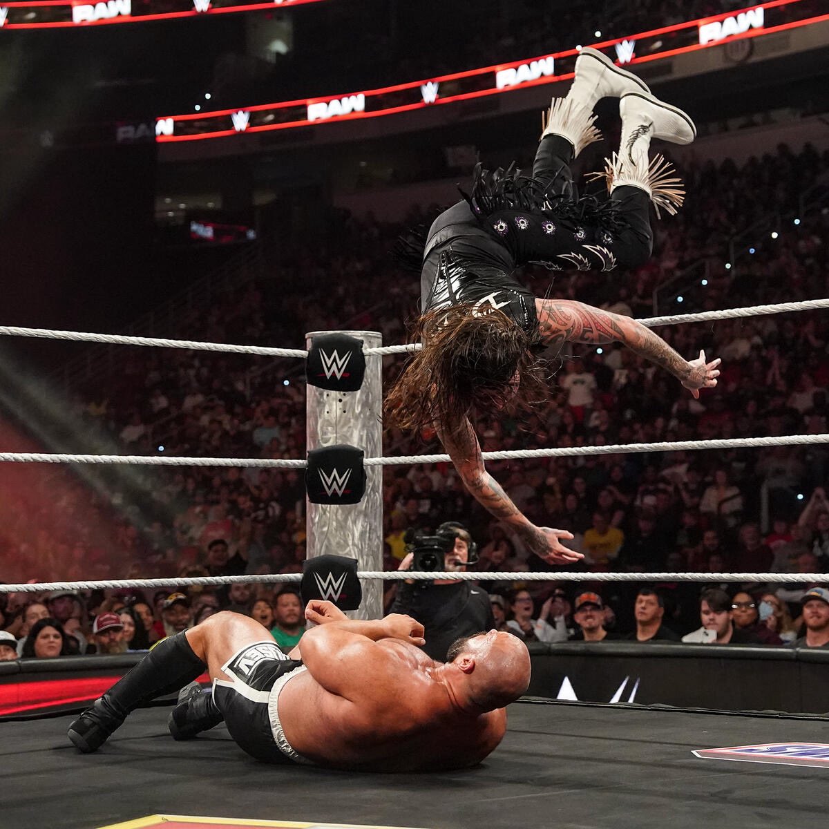 Bigger than your heroes. 𖢛 NOT @DomMysterio35. tweet media