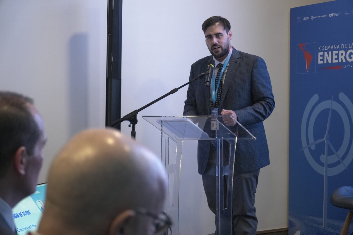 El subsecretario Luis Felipe Ramos entrega las palabras de inicio al "Conversatorio Desarrollo Comercial Vaca Muerta" #XSemanaDeLaEnergía, <a href="/OLADEORG/">OLADE</a>. 🌎🇦🇷🇨🇱