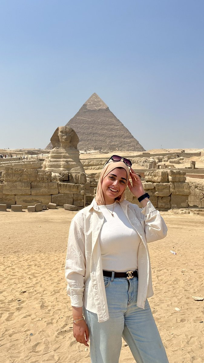 Nancy_Ashraaf's tweet photo. Pyramids of Giza, Egypt 🇪🇬
#Pyramids #Sphinx #Egypt https://t.co/4LMxZTauBD