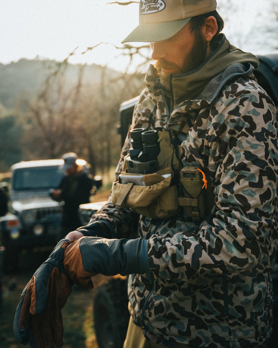 GOHUNT's tweet image. The do-it-all glove built to withstand the elements of the hunt. With durability, comfort, and modern functionality in mind, they’re the perfect mid-weight glove for your mid-to-late season hunts.

Shop our new Mid-Weight Leather Hunting Glove at the link in our bio.

#gohunt