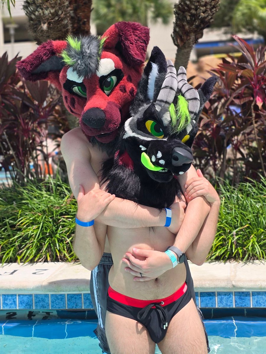 How it started VS how its going ♥️💍💚