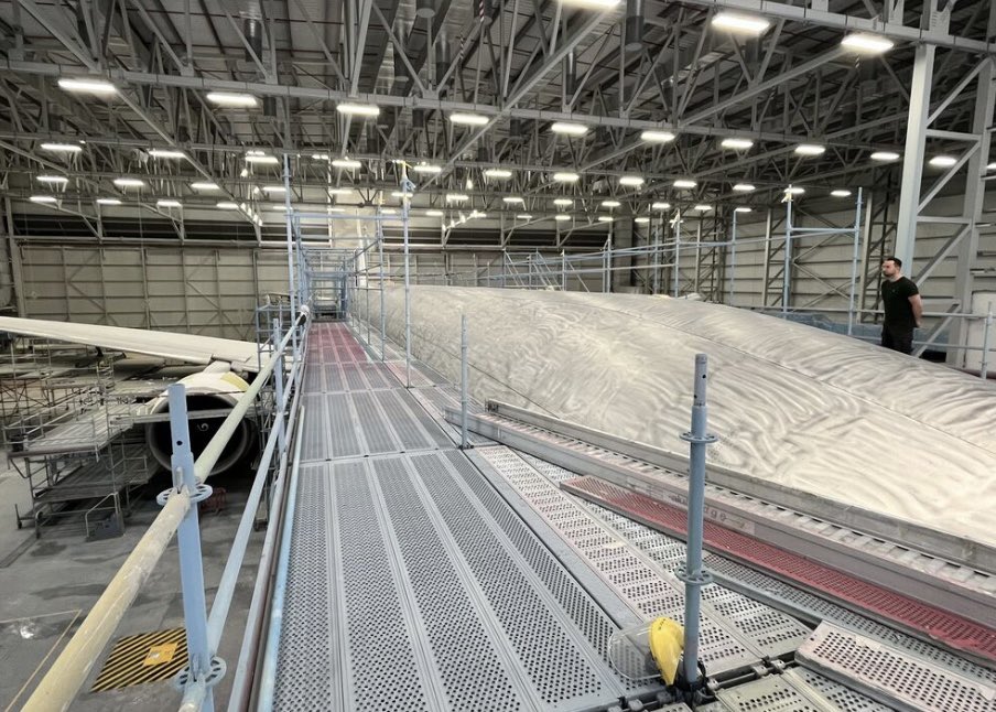 Air Community tweet media