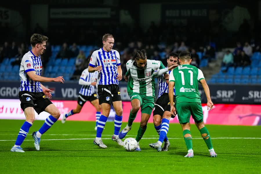 corradofr_'s tweet photo. ๐๏ธ I FC Dordrecht ontsnapt met punt na zeer matig optreden in Eindhoven
Piepend en krakend een puntje erbij: door veel gemiste kansen het maximaal haalbare op een moeizame avond.
๐ตโช๏ธ #fcedor ๐ขโช๏ธ
Zie: https://t.co/TZpeEg8Das https://t.co/naC5VhbWPy