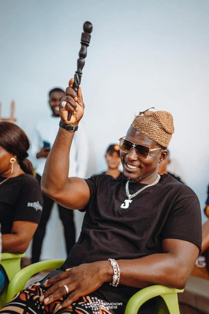 LIBÉREZ JANÉA  !!! 

Paul Henry Janéa, actuellement en cellule pour avoir dit non à la vente de terrain de père, il est incarcéré avec la complicité des membres de sa famille dont les sœurs de son défunt père..
Aux derniers nouvelles on veut l’obliger à vendre. 

Soutien Total !