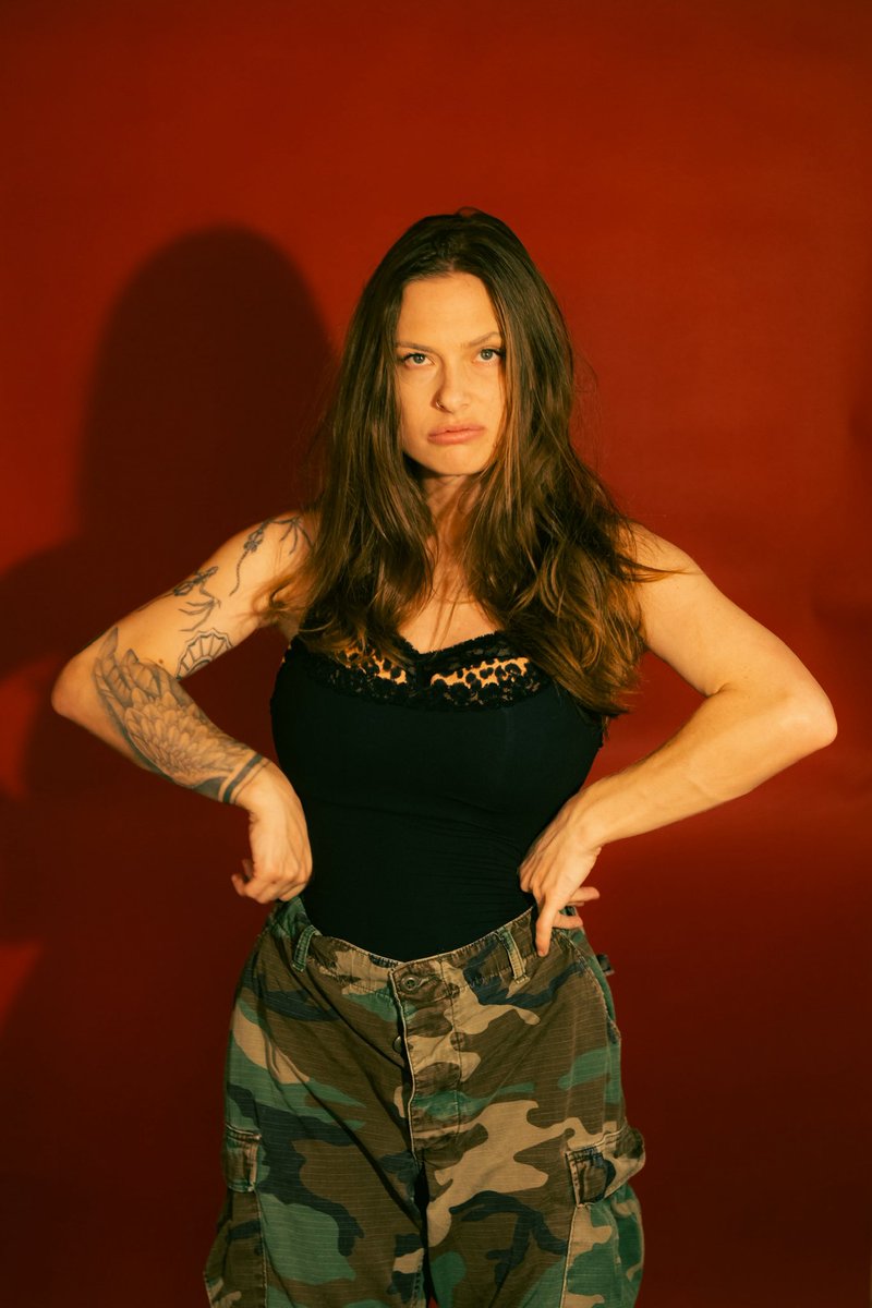 caitthaaagreat's tweet photo. me by the baddest bitch aka me https://t.co/ppy4TvzntW