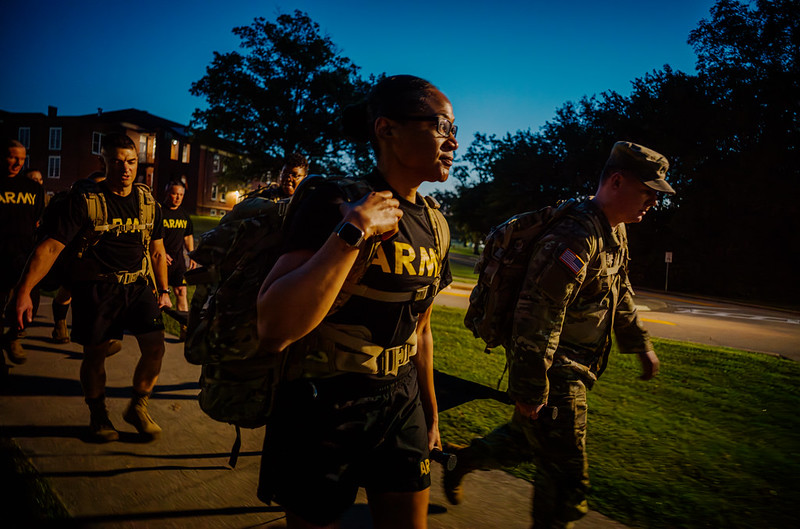 ArmyROTC's tweet image. As #SuicidePreventionMonth comes to an end, USACC Headquarters packed up for a 3-mile Ruck for Life. Soldiers and Civilians stepped off for the early morning trek to build physical, mental and spiritual awareness.
📸 by Nathan Abbott, USACC PAO
@CG_ArmyROTC | @usarec