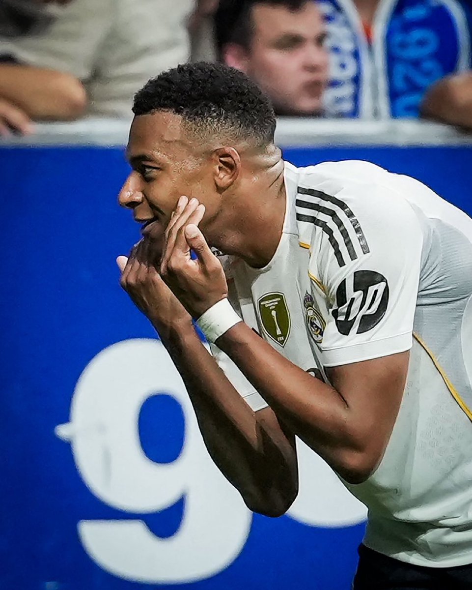 Kylian Mbappé scores a hat-trick I. The UCL, Harry Kane will do same, the top scorer race in the UCL is on!