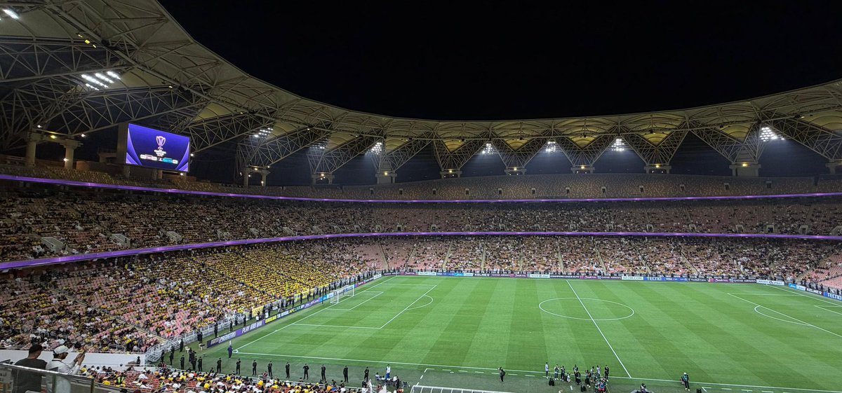 hilalstuff's tweet photo. أشياء لا تشترى.. شعبية الهلال التاريخية في جدة دائمًا وأبدًا💙 https://t.co/VkXncMk3a1