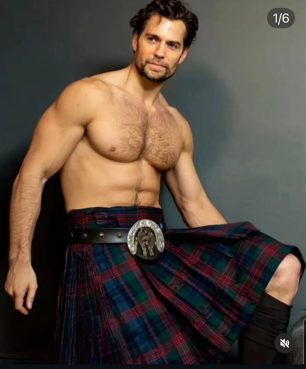 christen_rexing's tweet photo. If you need me, I’m taking a break from reality (aka, the group chat with my govt relations friends re: a shut down) to stretch, listen to music, & peruse IG as it feeds me images of Henry Cavill in a kilt. #FindYourHappyPlace The algorithm knows. https://t.co/LB9DFgXDKy