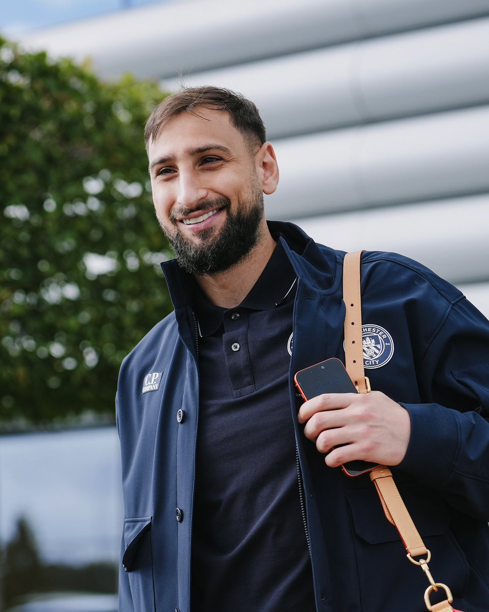 ManCity's tweet image. Dressed to the nines 🙌

🤝 @cpcompany_1971