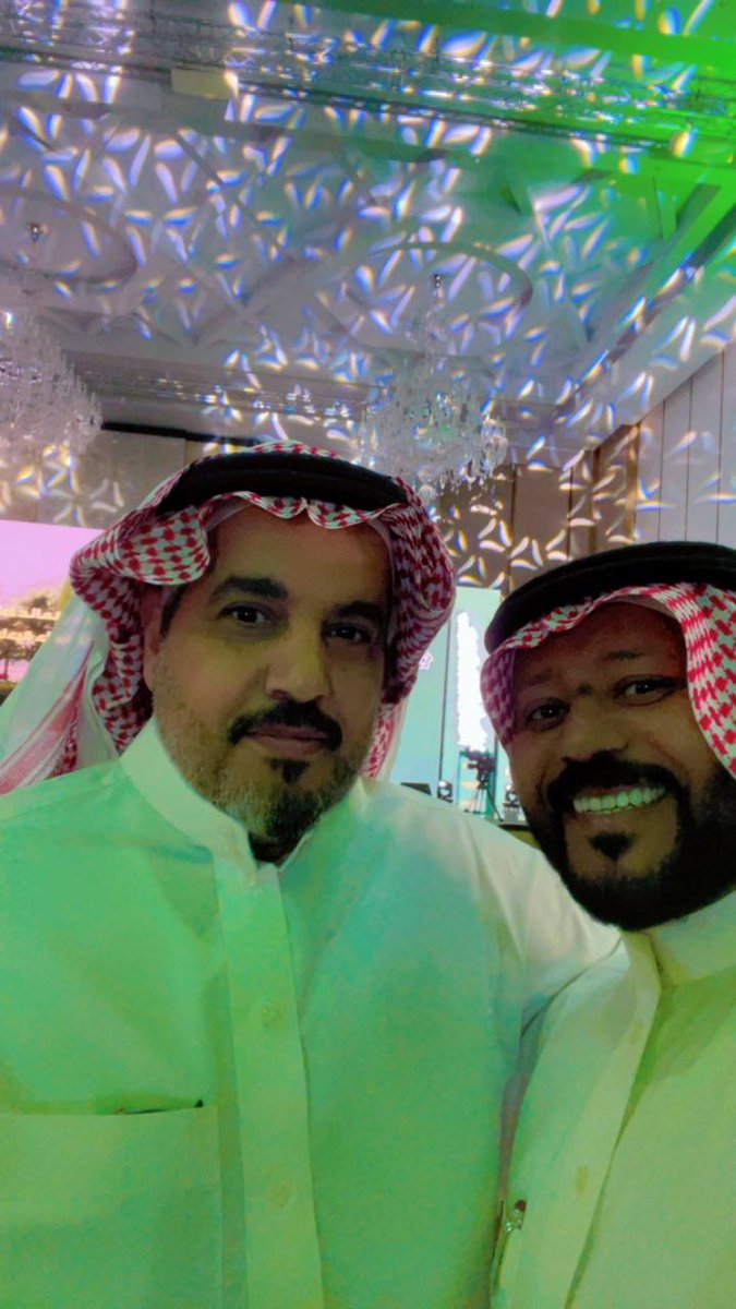 Eandalibmzadat's tweet photo. تشرفت بلقاء رجل الأعمال والأفعال عبدالاله بن عبدالعزيز الموسى في مزاد الايقونه بالعاصمه الرياض .#عندليب_المزادات https://t.co/KdXS03ps8Z