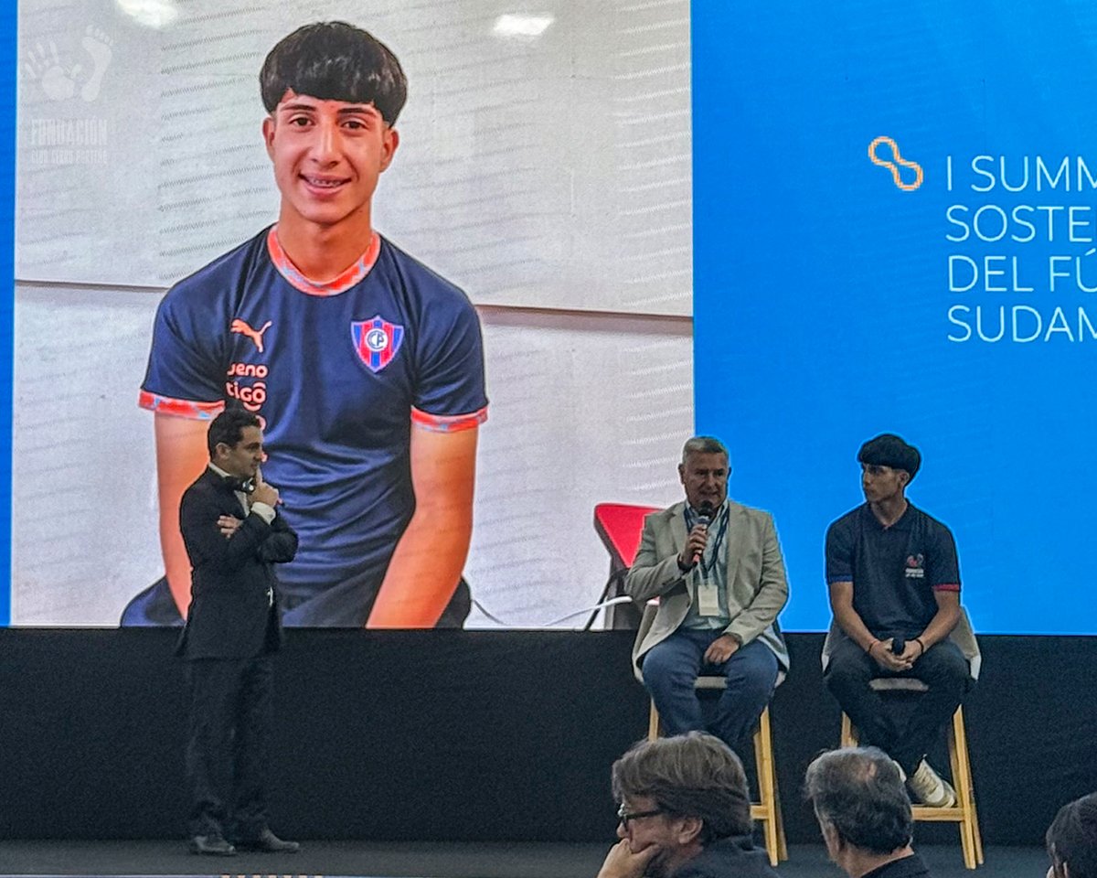 La Fundación Club Cerro Porteño tuvo el placer de participar como panelista en el I Summit de Sostenibilidad del Fútbol Sudamericano, en el marco del programa SUMA de CONMEBOL 🌎⚽️

Seguimos comprometidos con el desarrollo integral a través del deporte 🤝🏻

#FundaciónCCP🔵🔴