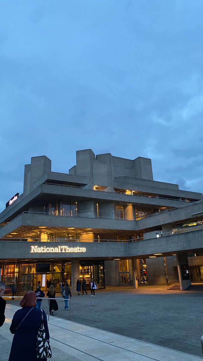 NotesfromrowH's tweet image. My latest review is of The Bacchae at the National Theatre @NationalTheatre - it is such a unique piece of theatre, and I absolutely loved it!

Go to notesfromrowh.com or the link in my bio to read it ✨