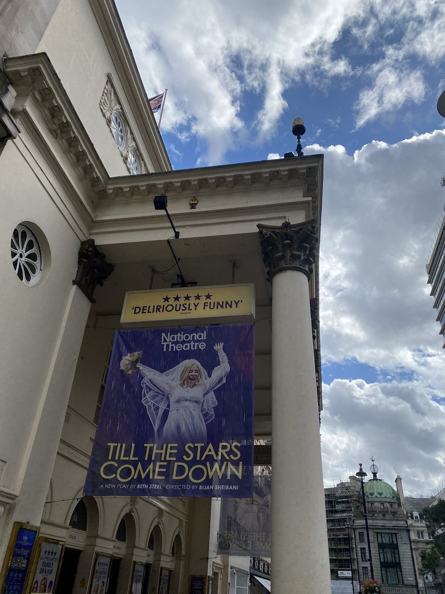 NotesfromrowH's tweet image. My next review is of Till the Stars Come Down @TillTheStarsLDN at the Theatre Royal Haymarket. It was such a lovely show!

Go to notesfromrowh.com or my bio to read it!