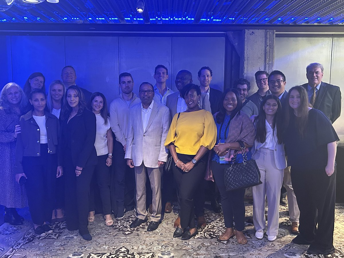 Bad lighting, great company 😉 

Had such a BLAST at Georgetown Rad Onc happy hour last night at Dirty Habit! 
#astro25