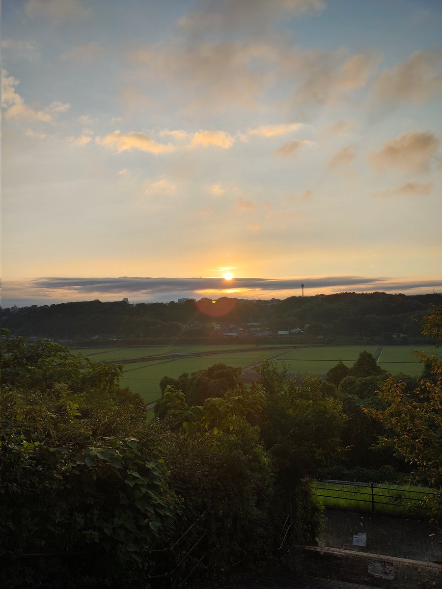 🌟皆さん🌟
🌟おはようございます🌟

🌟「この人、いつも楽しそう」「この人、いつも運がいい」
そんな人を観察して真似をすることで
同じようになれる場合がある

🌟今日も時間大切に🌟