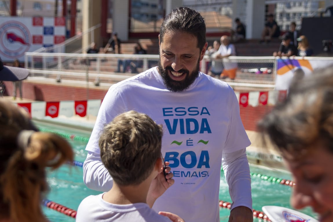 Notícias Swim Channel -> Instituto Teo Laborne promove projeto Alfabetização Aquática em Minas Gerais: swimchannel.net/br/instituto-t…