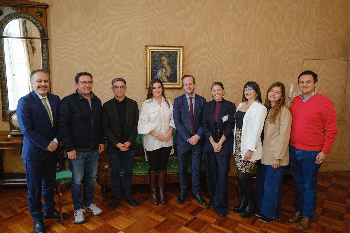 Sostuvimos un encuentro con la Oficina de las Naciones Unidas contra la Droga y el Delito <a href="/UNODCROCOL/">UNODC Región Andina y Cono Sur</a>, que marca el inicio del programa ‘Jóvenes que Construyen: la reconciliación la escribimos juntos’. ⬇️