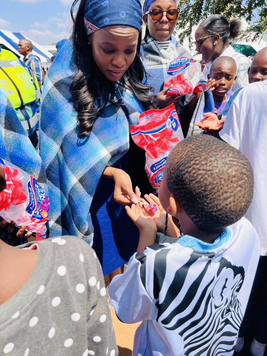 MaipeloMop's tweet photo. Spending  Independence Day in the heart of Gaborone Bonnington North, where I visited all 7 of our wards, surrounded by laughter, handshakes, warm embraces, and the bright faces of our children, reminded me of what makes us truly blessed as a nation..Our people😇🇧🇼 https://t.co/dPuWbPa7Fs