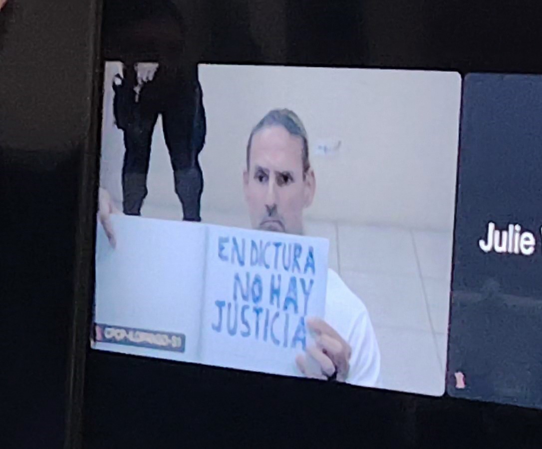 A Ernesto Muyshondt no lo dejarán salir de la cárcel jamás. 
#TenganDecencia #LibertadParaRuth  y todos los presos políticos.