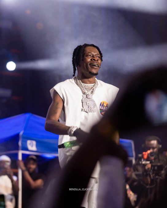 RayAnkrah0's tweet photo. Shatta Wale is the most awarded African at the International Reggae and World Music Awards with 9 awards.
This is one of the major reason why heβs the African Dancehall Kingπ https://t.co/XHn4nbbi64