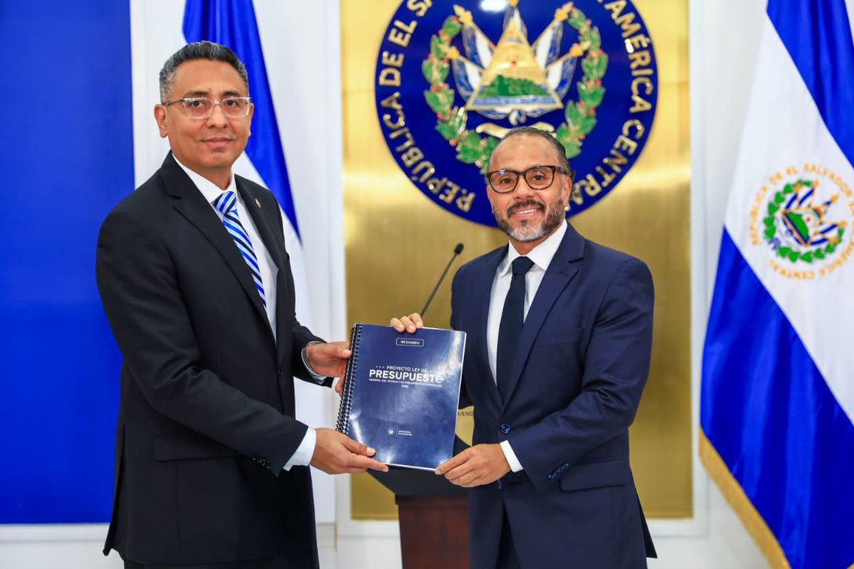 Alexia Rivas🇸🇻 tweet media