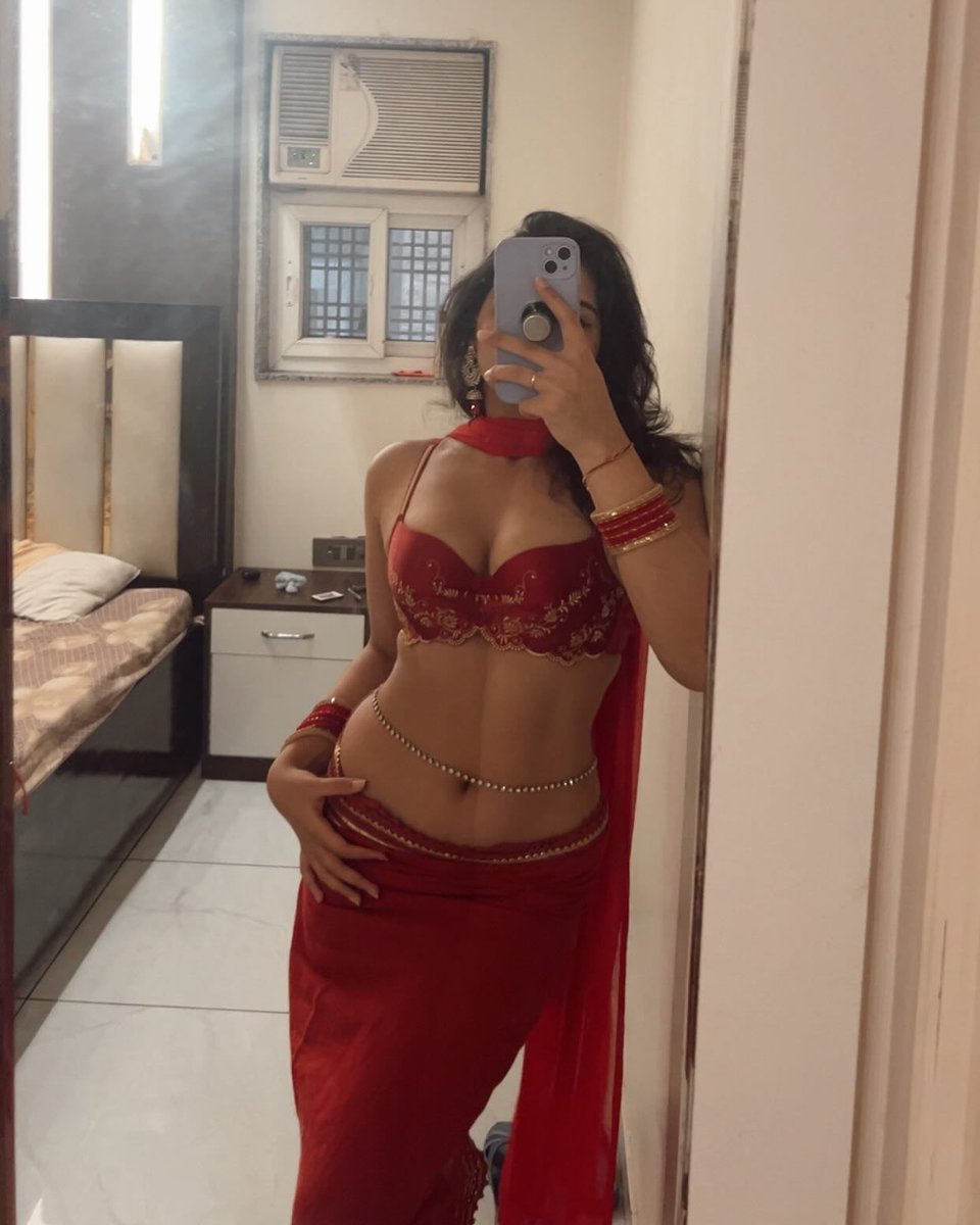cuteactress007's tweet photo. This Girl 🥵🤯
#janavisethia https://t.co/0wwiW3OkGD