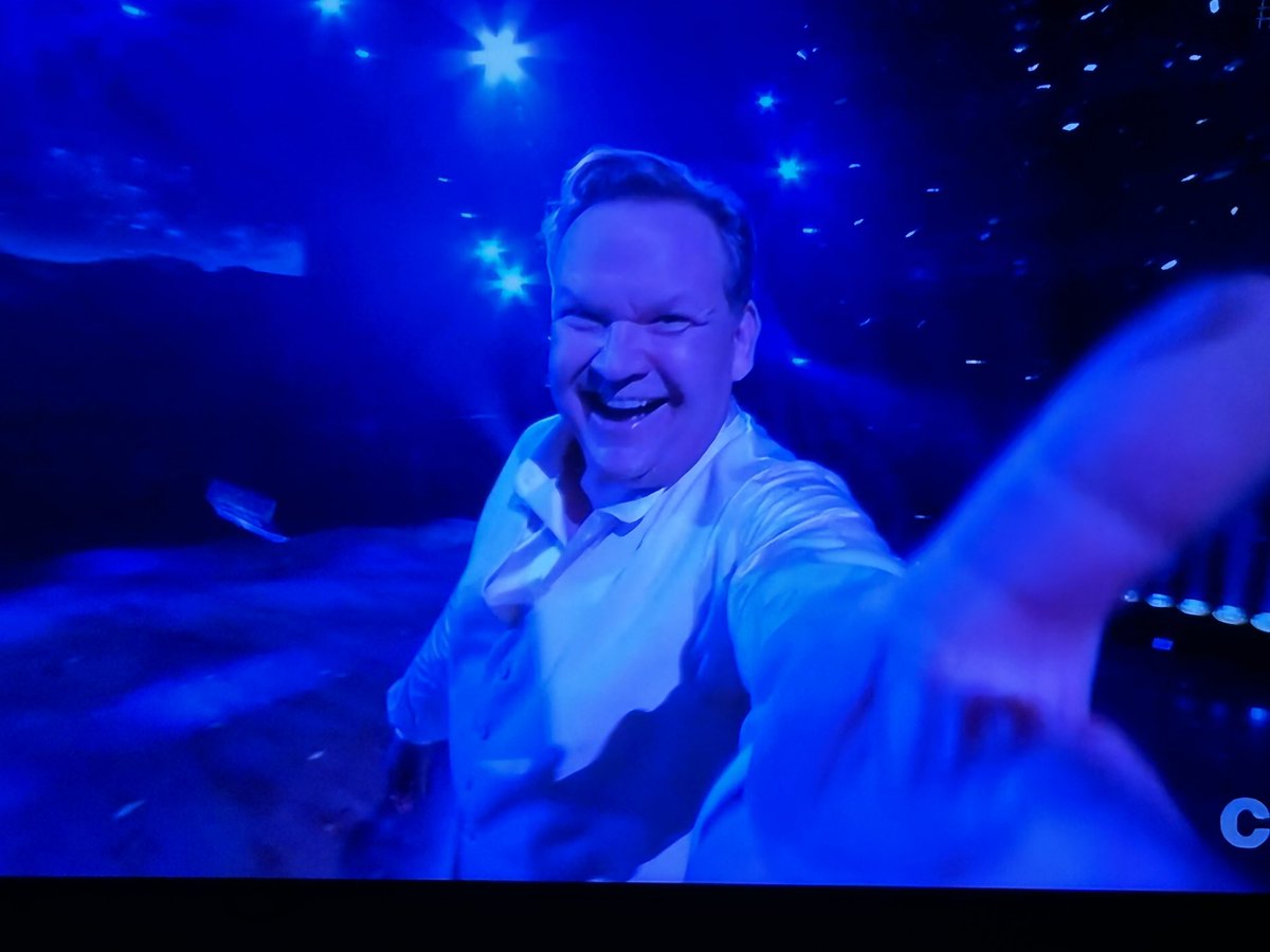 VOTE FOR THE PEOPLES PRINCESS
VOTE ANDY
#DWTS