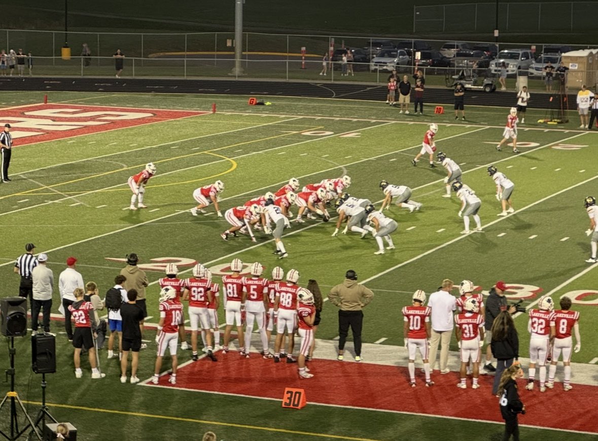The Lakers used their strong rushing attack to knock off Lakeville North 28–7 on the road last Friday. Check out my story for a full recap of the win and a preview of this week’s Homecoming matchup against sixth-ranked Shakopee! 🏈
priorlakefootball.com/news_article/s…
