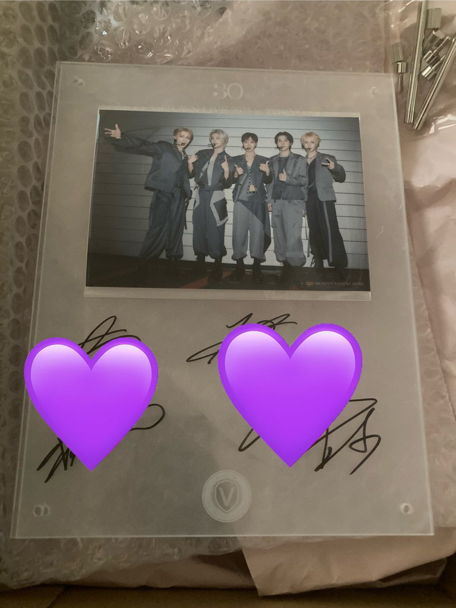 iKON B.I 直筆サイン入り写真 フレーム付き 2025年最新】iKON サインの人気アイテム - メルカリ