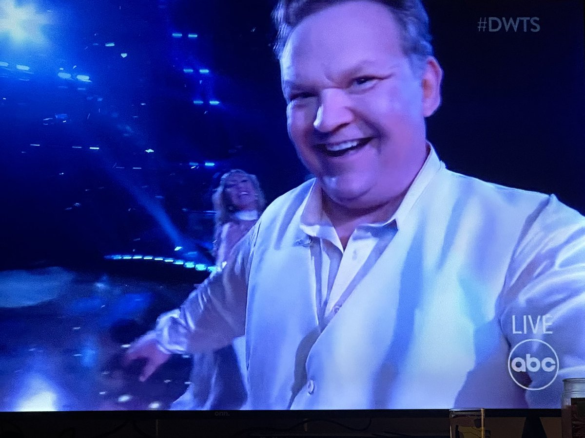 FULLY. SOBBING. 

#dwts