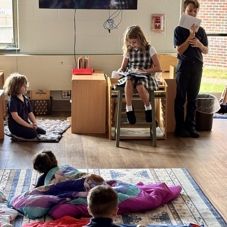 SMSSwormville's tweet image. Our Montessori friends were delighted to have some rest time visitors last week.... two SMS students who authored their own short books stopped by to read them to the class!

#studentauthors #resttime #montessori #prek #kindergarten