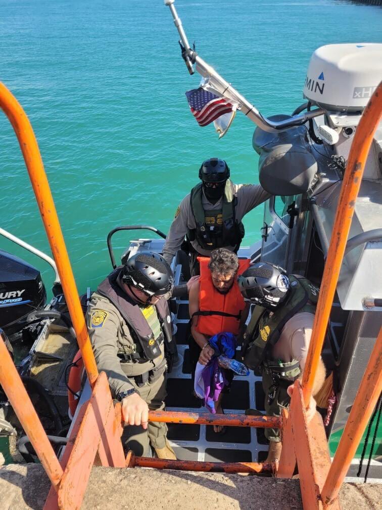 USBPChiefELC's tweet photo. Chicago waters, watchful eyes... vigilance never rests. During Operation Midway Blitz, Border Patrol Marine Units in Chicago apprehended an illegal alien from Honduras who had been previously removed 5 times, making this arrest his 6th time.

The Green Machine will keep looking for those law violators living in the United States without any documentation. Want to live in this great country? Then do it the legal way.

#CBP #DHS #USBP #BorderPatrol #MarineUnit #OpMidwayBlitz #Chicago #Illinois