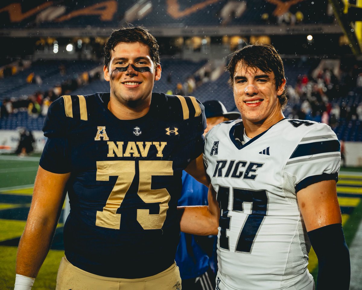 Two former Texans played each other on Saturday in Annapolis. Hansen Collie (Navy) and Ty Thames (Rice) were teammates on the 2022 State Finalist team. #TexanPride