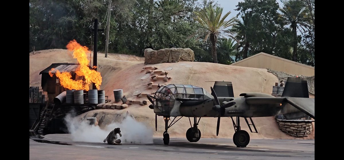 ImperialPyro's tweet image. 💨 FOG IN ACTION
This isn’t your basic party store haze.
Our pro-grade fog systems are designed for theme parks, concerts, haunted attractions &amp;amp; beyond — and now the fluids are in stock.
🎛️ See the difference. Shop the best:
 imperialpyro.com/category/all-p…
#FogMachine #SpecialEffects