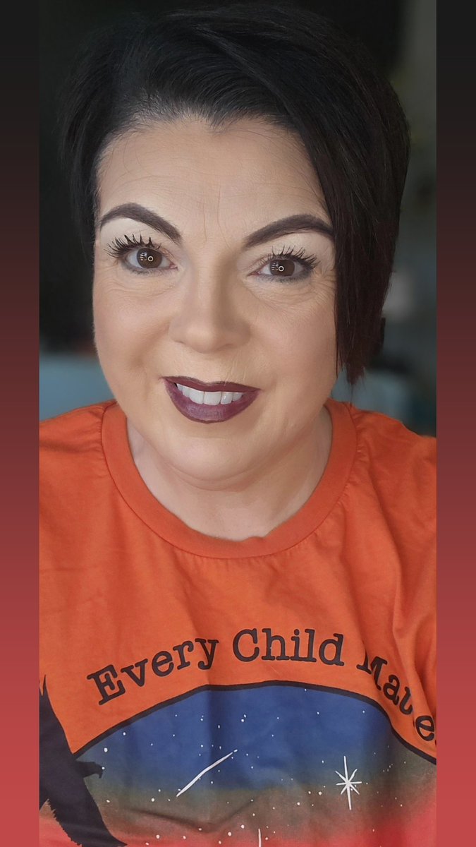 Today's look using all younique cosmetics 💄💋

SEPTEMBER SPECIAL 🛒👇
youniqueproducts.com/cheriehamlyn

LAST CHANCE DEALS 50% OFF ITEMS THAT ARE RETIRING!!!👏👏🛒👇
youniqueproducts.com/cheriehamlyn/l…
