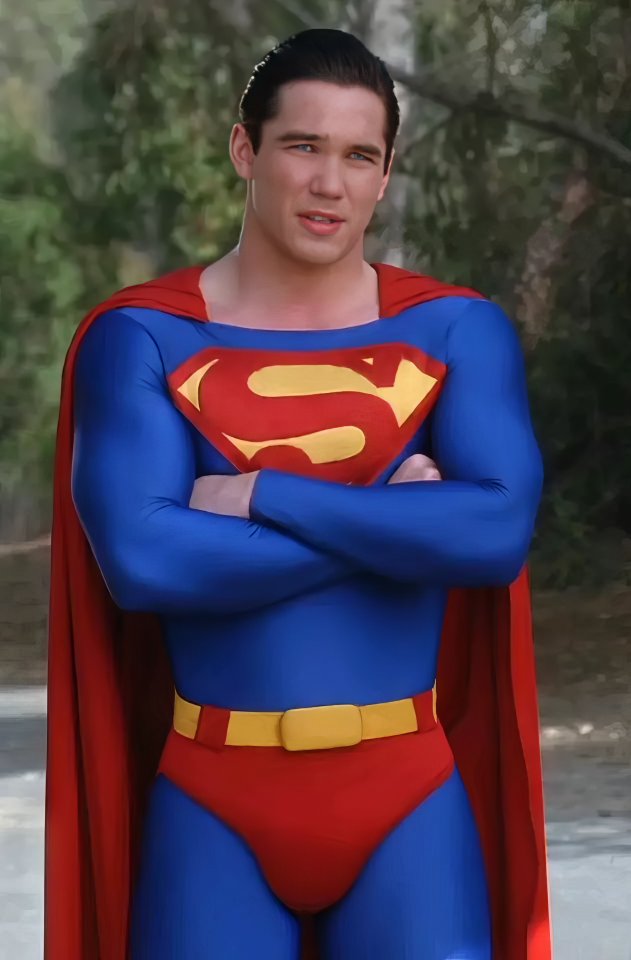 Severine575's tweet image. ✍🏽Three shades of colors for a unique one 
#LACTNAOS....🎬❤💙💛
@RealDeanCain